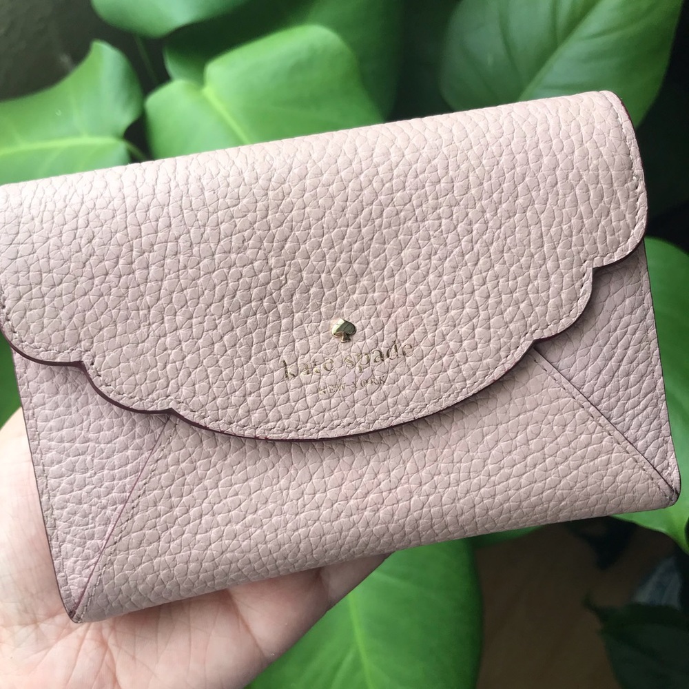 Pale Pink Kate Spade Wallet ✨